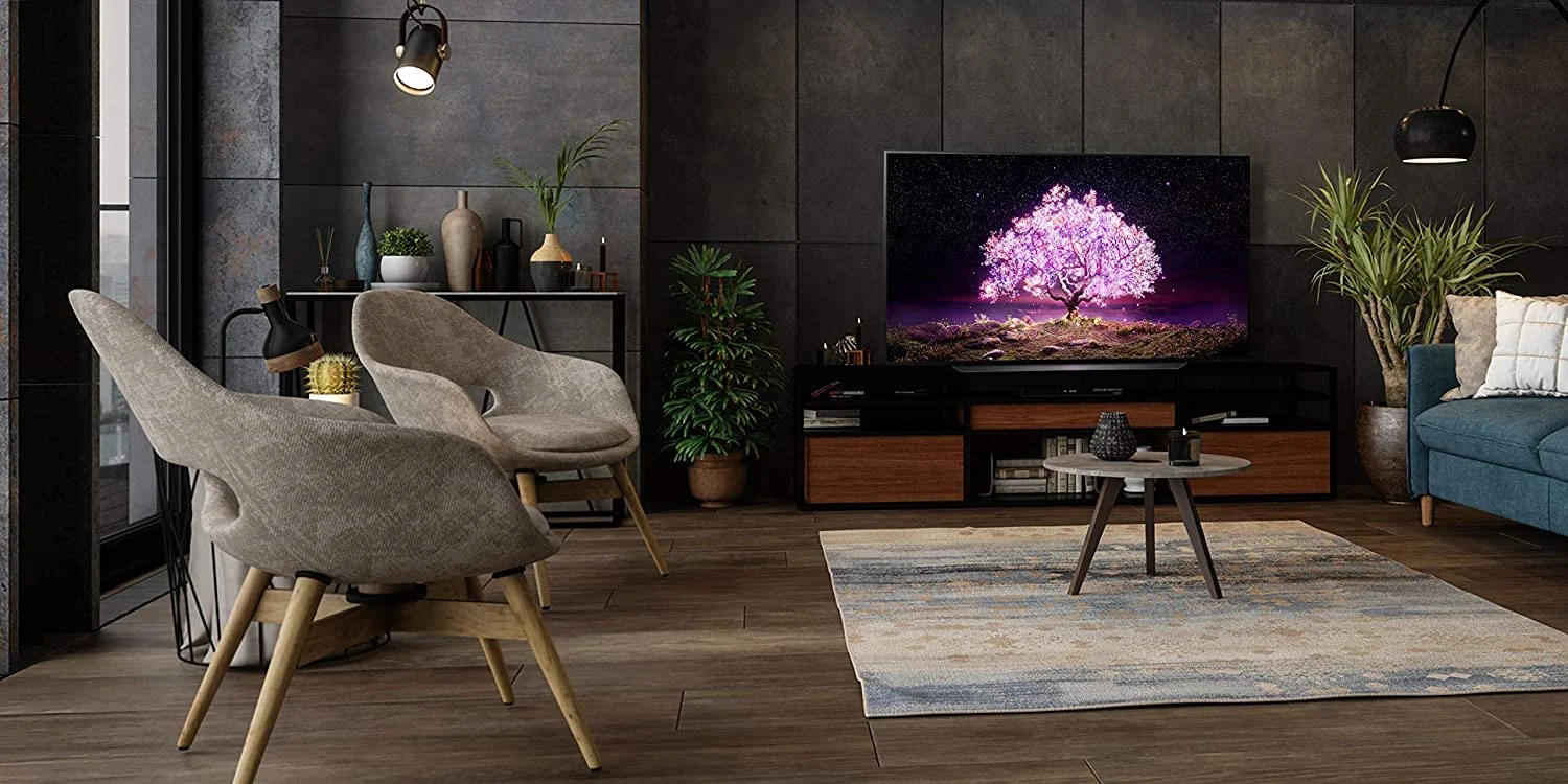 The 5 Best TVs For Bright Rooms Of 2022 [Buyer’s Guide ]