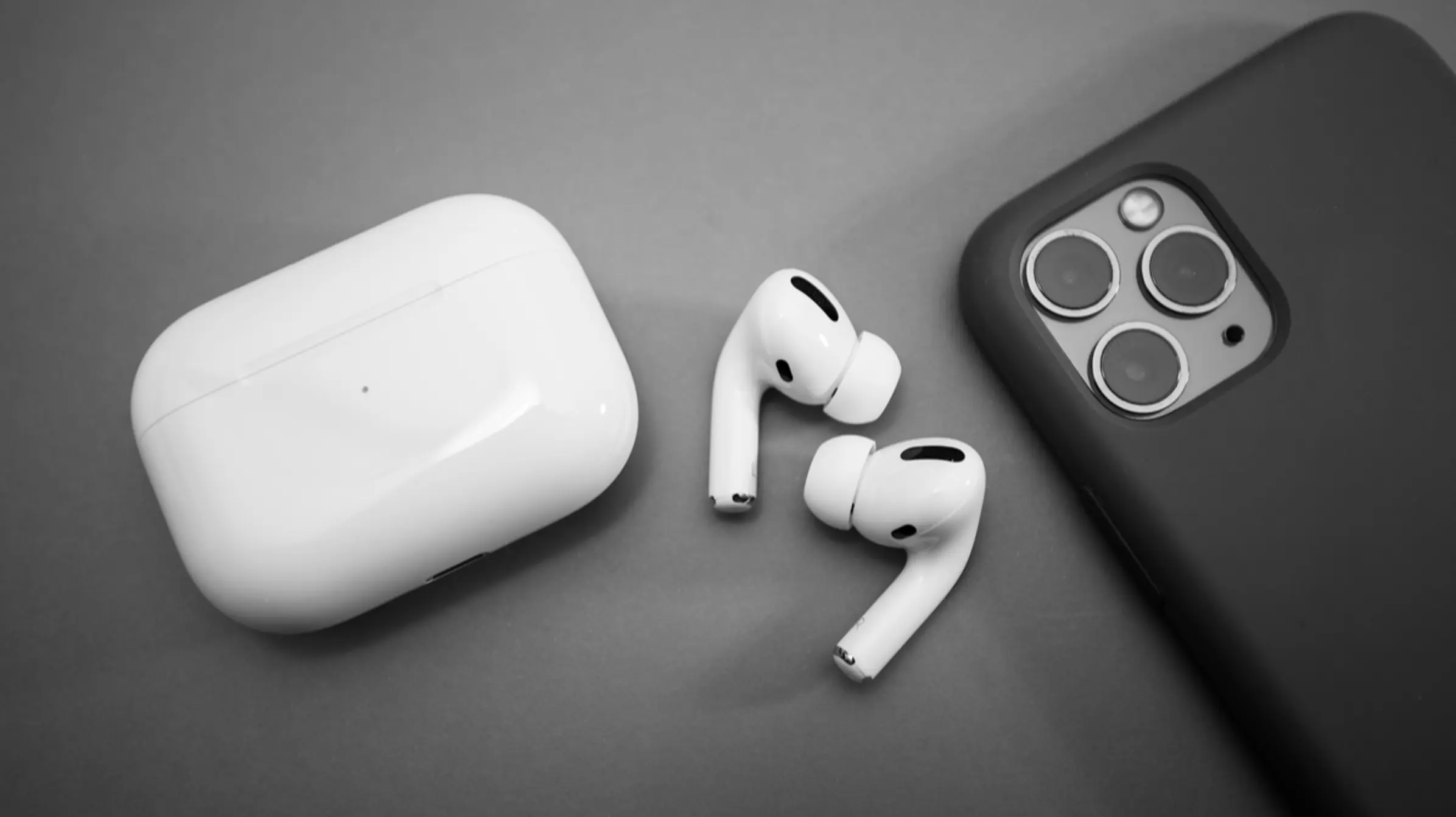 The 5 Best Wireless Earbuds For iPhone Of 2022 [Buyer’s Guide ]