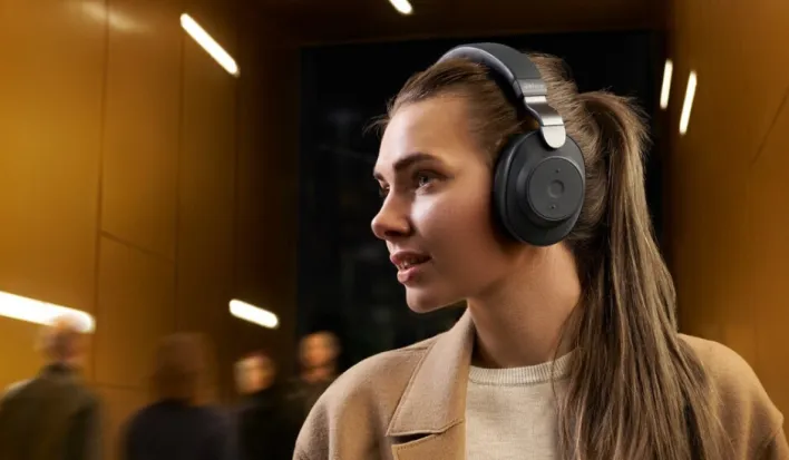 The 8 Best Wireless Bluetooth Headphones Of 2022 [Buyer’s Guide]