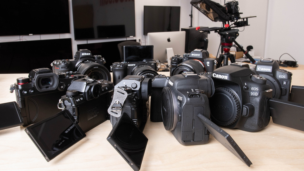 The 6 Best Cameras For Filmmaking Of 2022 [Buyer’s Guide]