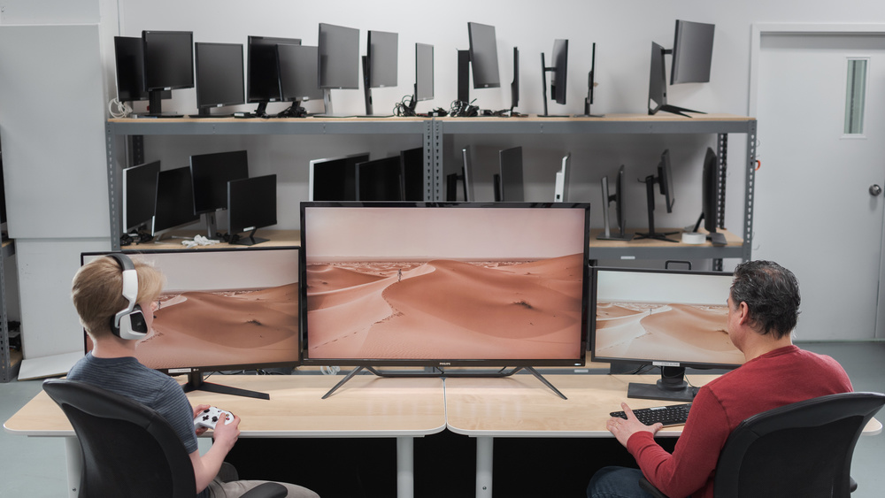 The 6 Best Monitor Sizes For Gaming Of 2022 [Buyer’s Guide]