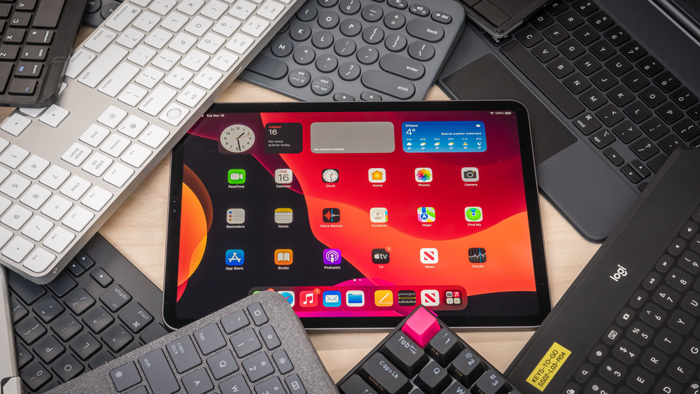 The 7 Best Keyboards For iPad Of 2022 [Buyer’s Guide]