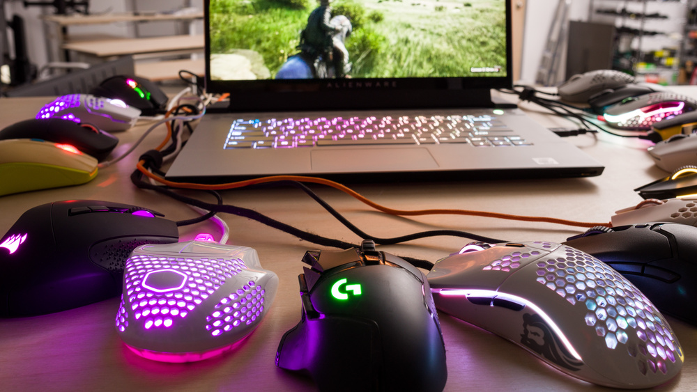 The 9 Best Gaming Mouse Of 2022 [Buyer’s Guide]