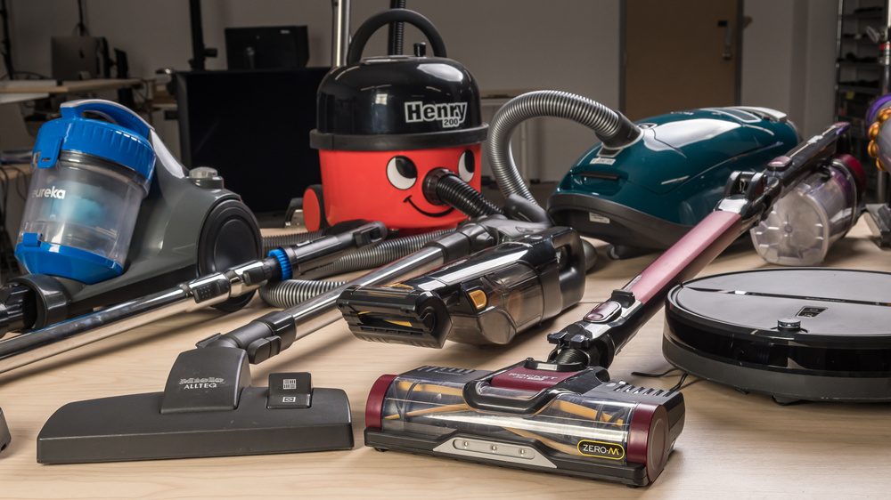 The Best Vacuums For Hardwood Floors of (Summer) 2022: Buying Guide