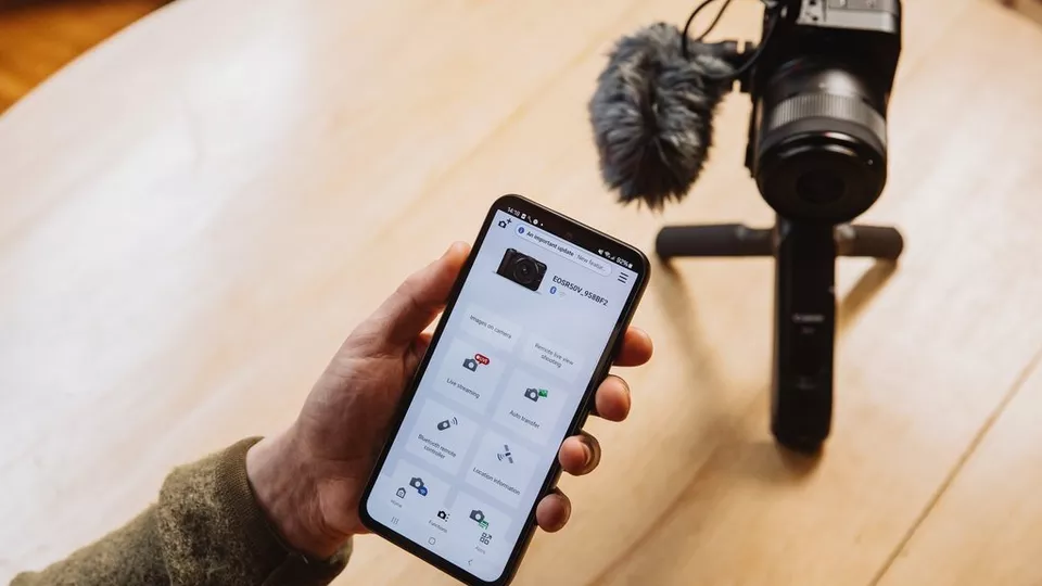Canon EOS R50 V