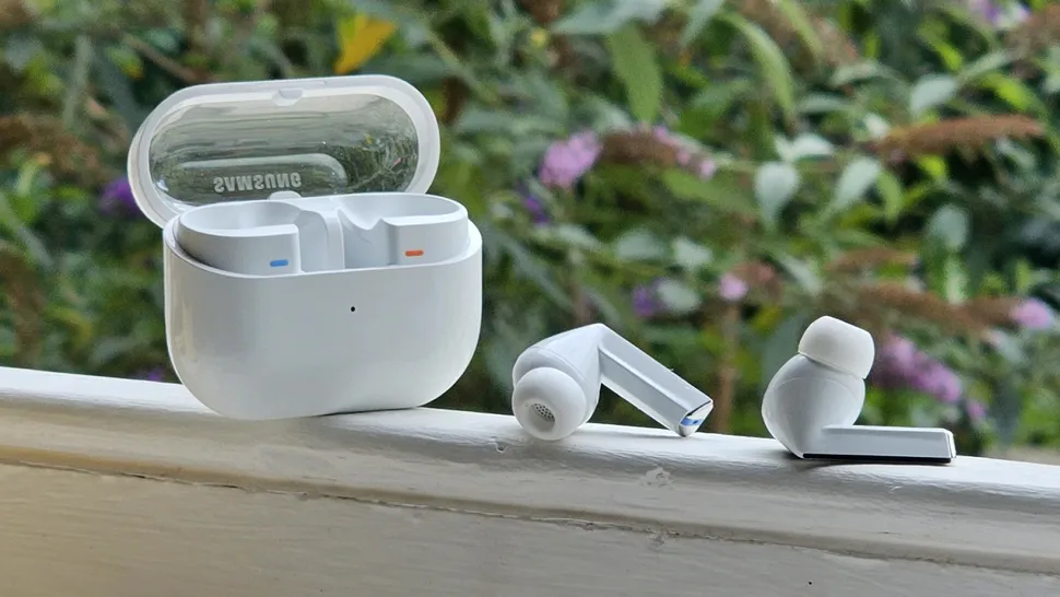 Design, comfort & build quality: Sony WF-1000XM6 vs Galaxy Buds 3 Pro