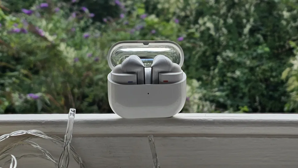 Noise cancelling & transparency: Sony WF-1000XM6 vs Galaxy Buds 3 Pro