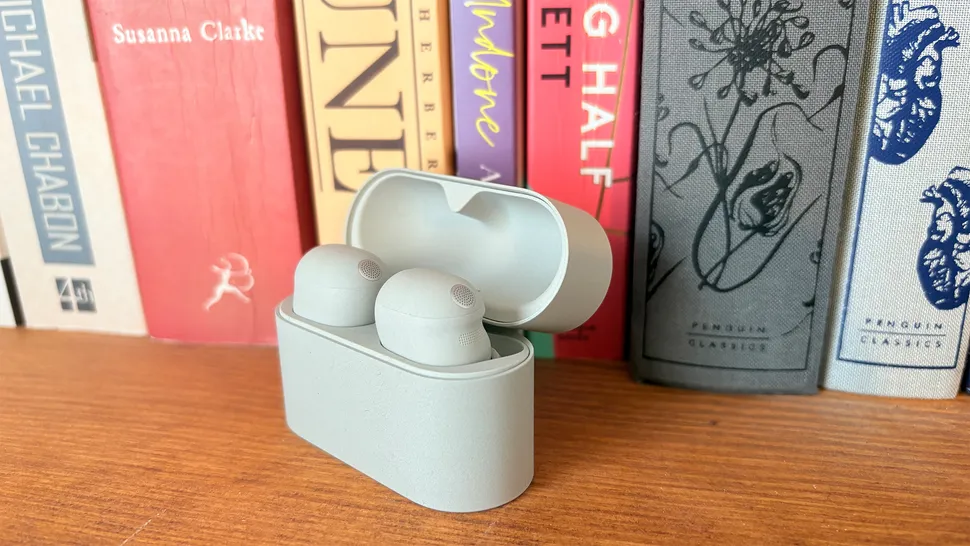 ANC: Sony WF-1000XM6 vs Sennheiser Momentum True Wireless 4