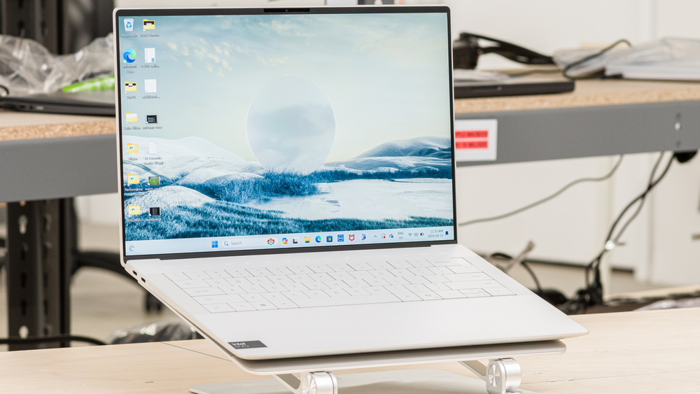 Software & ecosystem: Dell XPS 14 