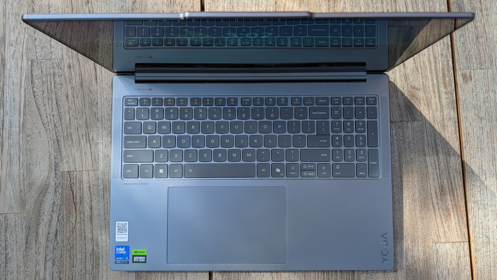 Extra features: Galaxy Book 6 Pro vs Lenovo Yoga Pro 9i Aura Edition