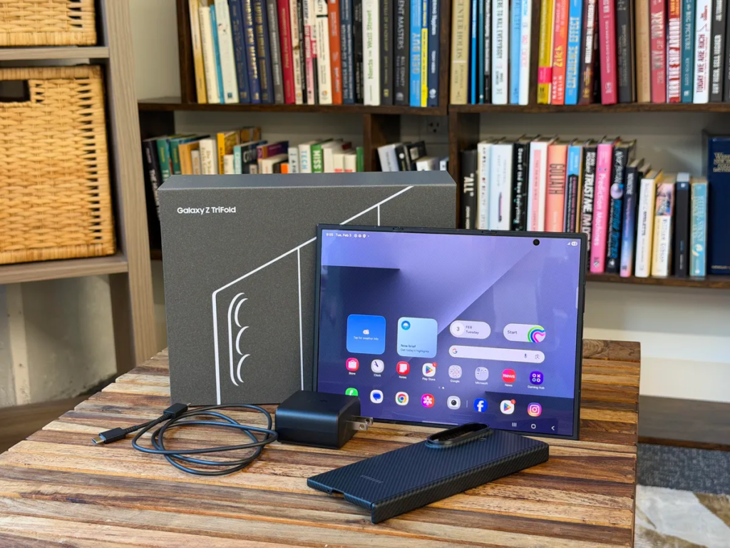 Extra features: Galaxy Z TriFold vs Huawei Mate XT Ultimate