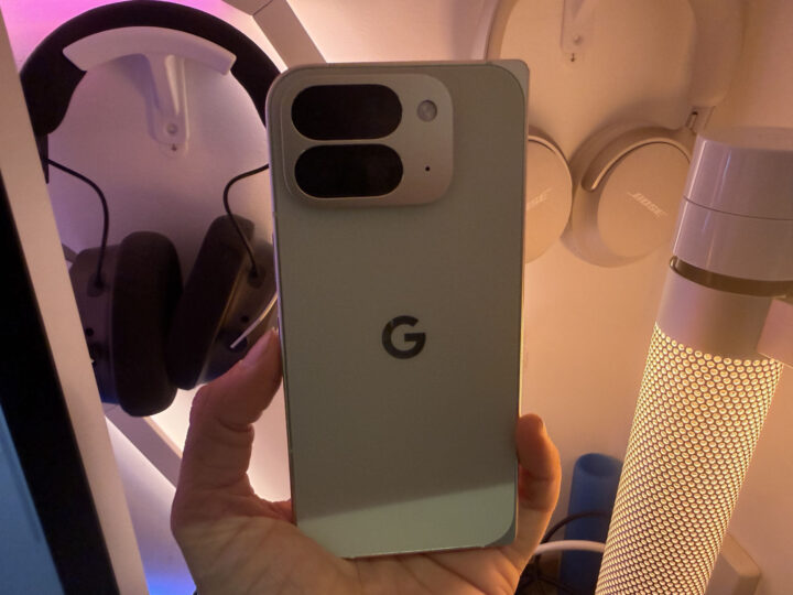 Design & build quality: Galaxy Z TriFold vs Google Pixel 10 Pro Fold