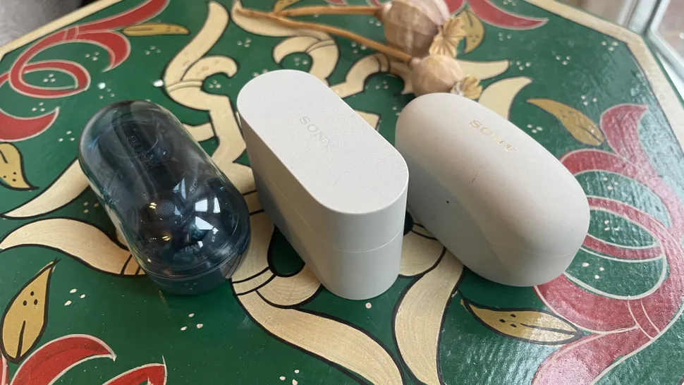 Features: Sony WF-1000XM6 vs Sony WF-1000XM5