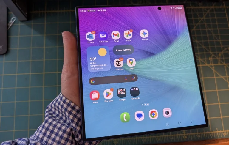 Display, performance and multitasking: Galaxy Z TriFold vs Galaxy Z Fold 7