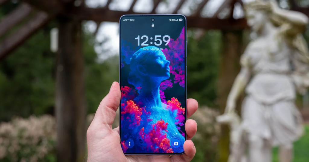 Galaxy S26 Ultra Review: Best Safe Upgrade, Still the Best Android?