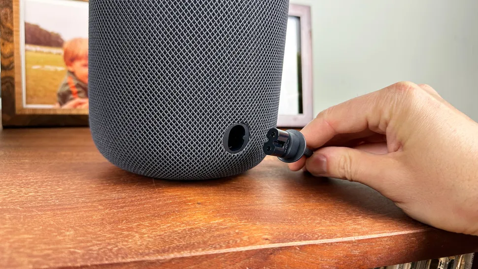 Apple HomePod 2 Connectivity & Controls