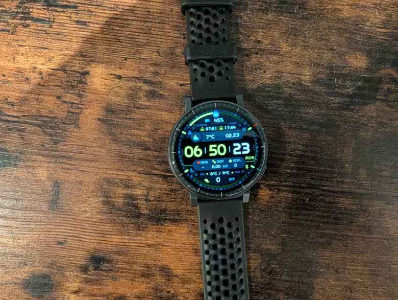 Amazfit Active Max Battery Life & Charging