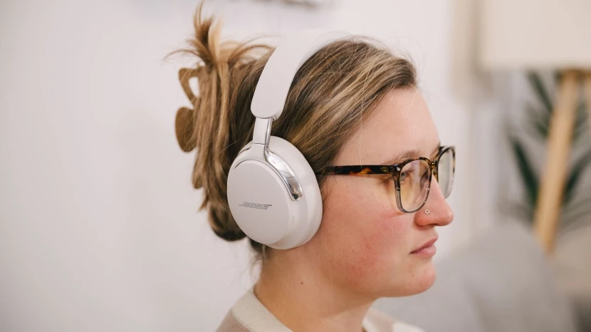 Apple AirPods Max 2 vs Bose QuietComfort Ultra (2nd Gen) Mic & Call Quality