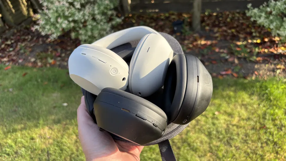 Apple AirPods Max 2 vs Sony WH-1000XM6 Connectivity & Controls