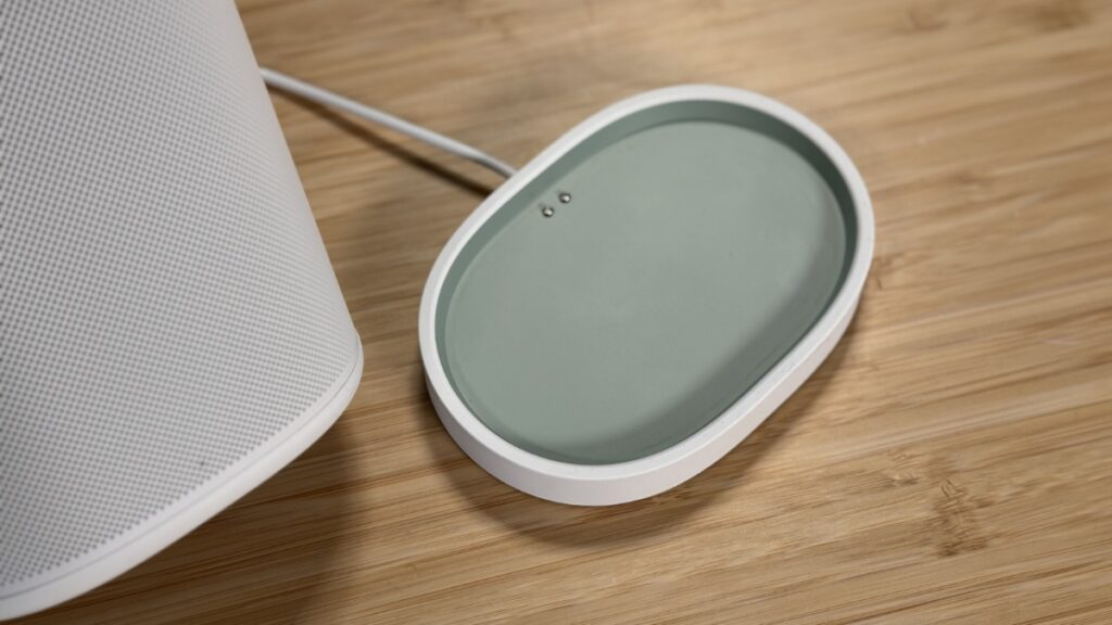 Sonos Play vs Sonos Roam 2 Battery Life & Charging