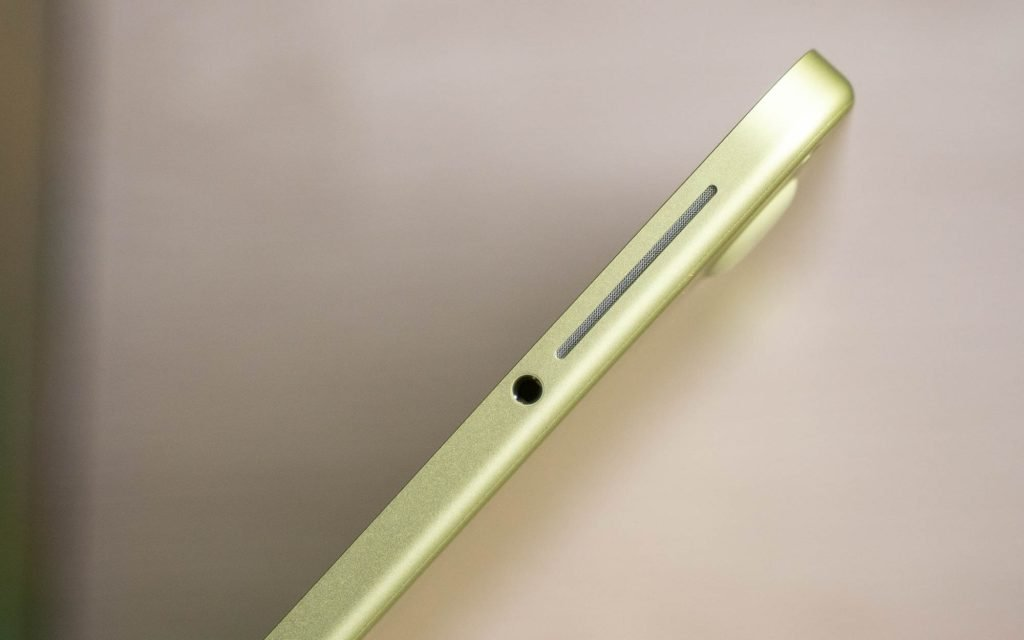 MacBook Neo Cameras, Mic & Speakers