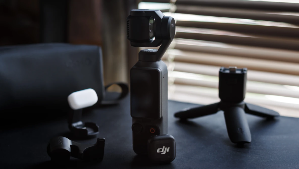DJI Osmo Pocket 4 vs Xtra Muse Design & Build Quality