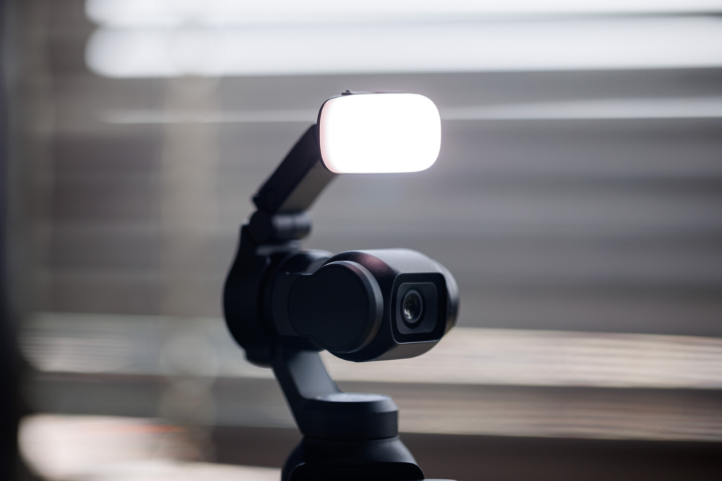 DJI Osmo Pocket 4 vs Xtra Muse Low-Light Performance