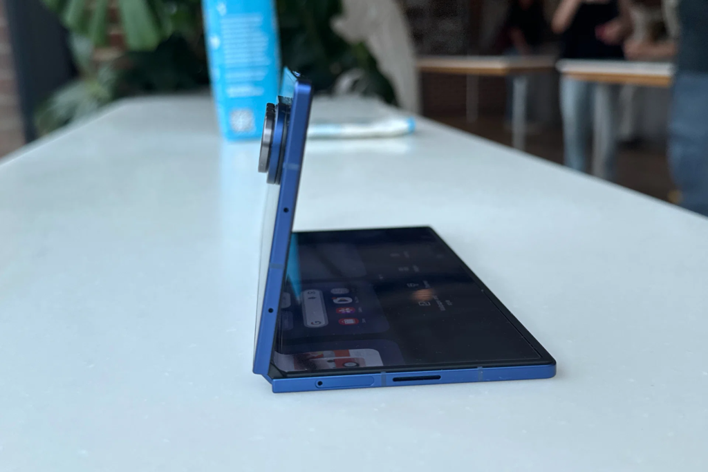 Samsung Galaxy Z Fold 7 Design & Build Quality