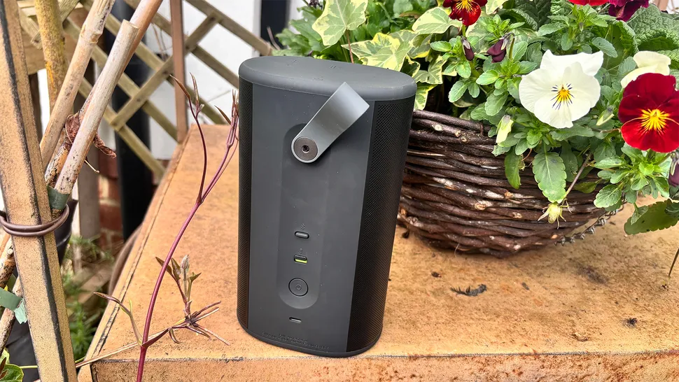 Sonos Play vs Apple HomePod 2 Design, Portability & Build Quality