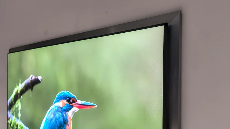 Samsung S95H OLED Design & Build Quality
