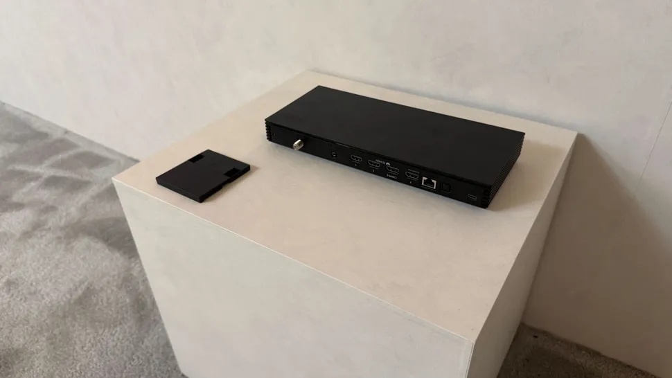 Samsung S95H OLED Smart Features