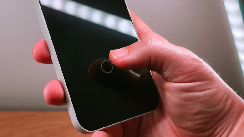 OnePlus 15 vs OnePlus 13 Display Quality